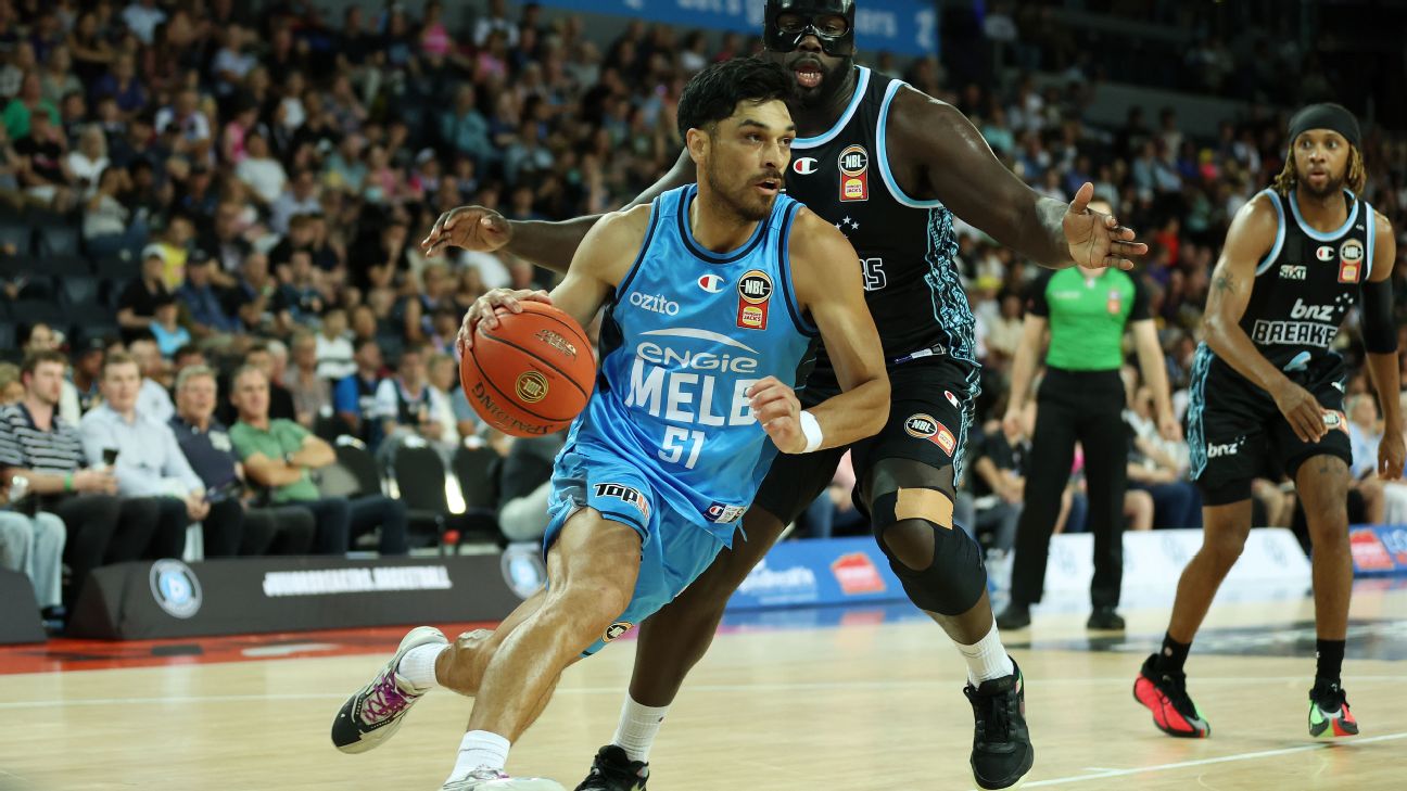 espn.com - AAP - United to 'keep building' Ili's fitness for playoff push