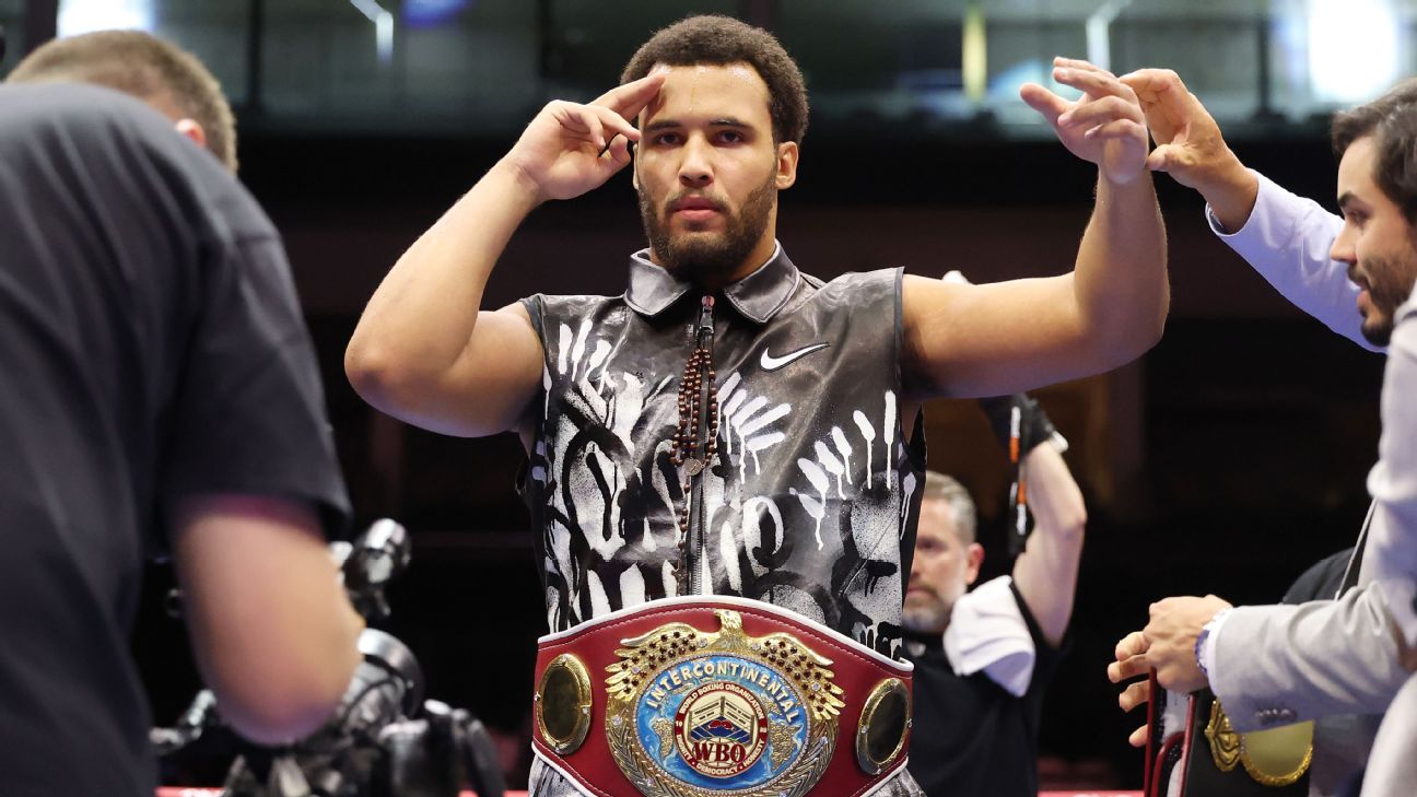 Itauma suffered 'bicep tear' pre-Franklin fight