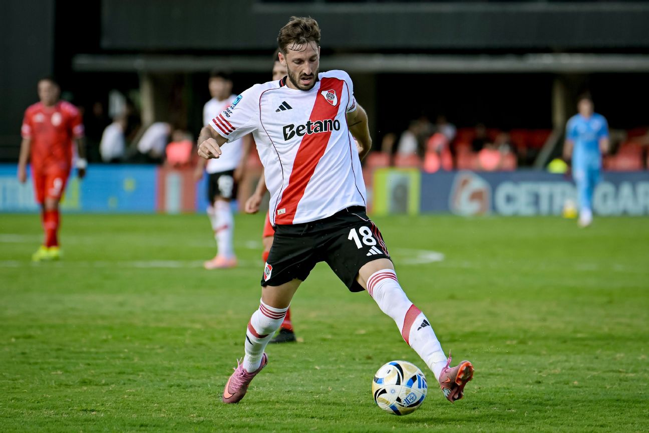 Acordo travado? River Plate quer devolver Viña antes do prazo, mas Flamengo exige multa.