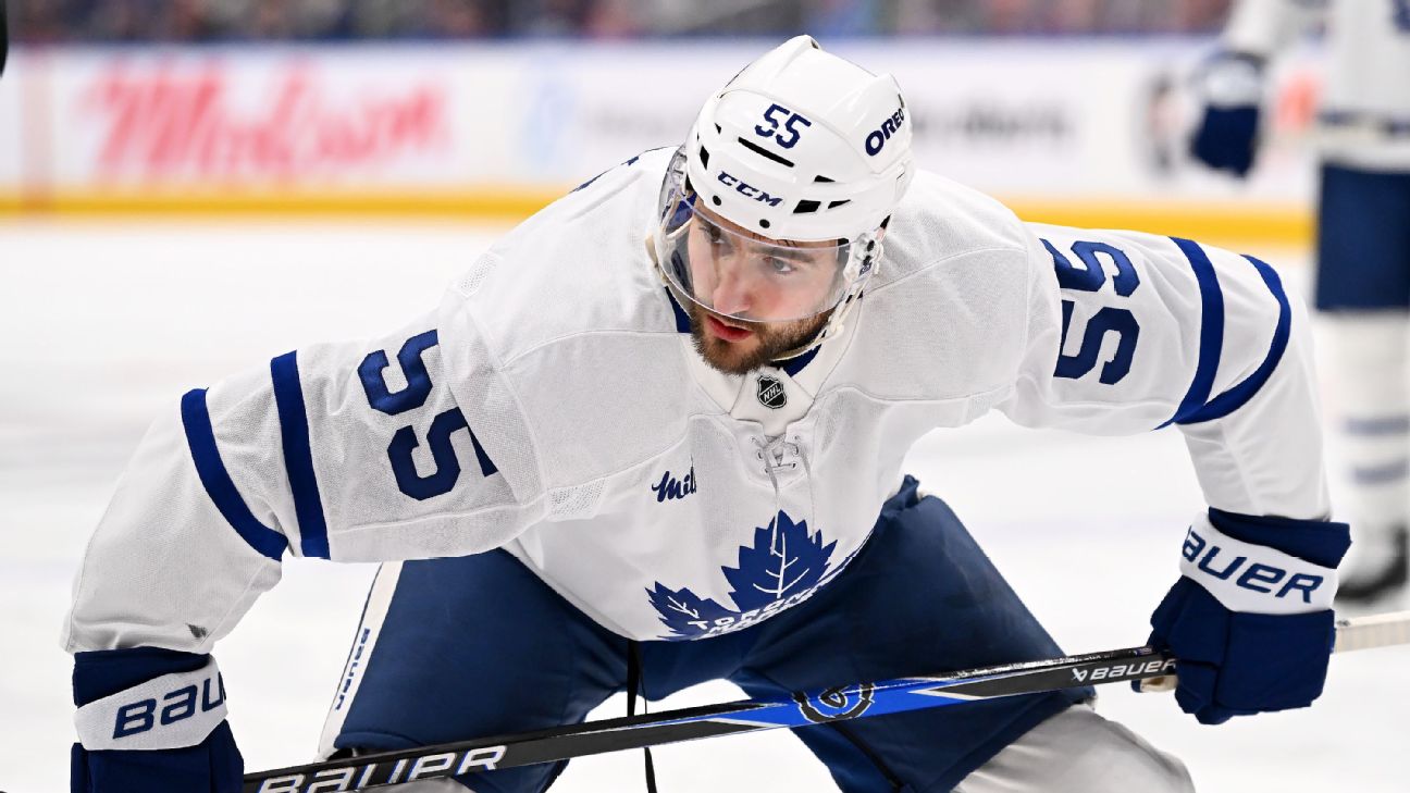 Maple Leafs trade Nicolas Roy to Avalanche for draft picks