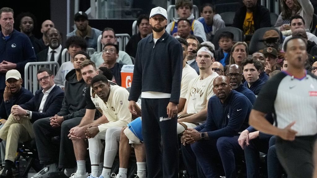 Curry details his 'new normal' after knee recovery