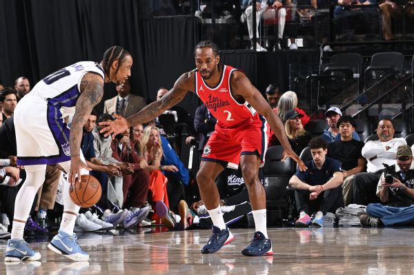 Kawhi Leonard leaves Clippers' loss with sprained left ankle