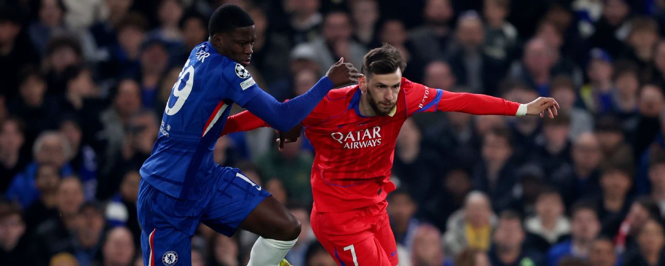 入手不可能MORE THAN A MATCH 郷愁の英国FOOTBALL写真集 The worst night in football? Chelsea's Sarr loses two games 3-0 at