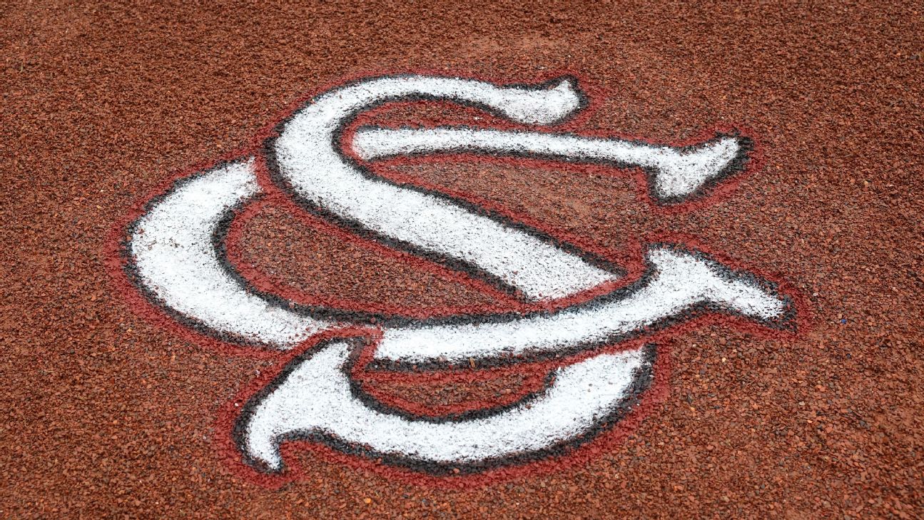 Mainieri out as South Carolina's baseball coach