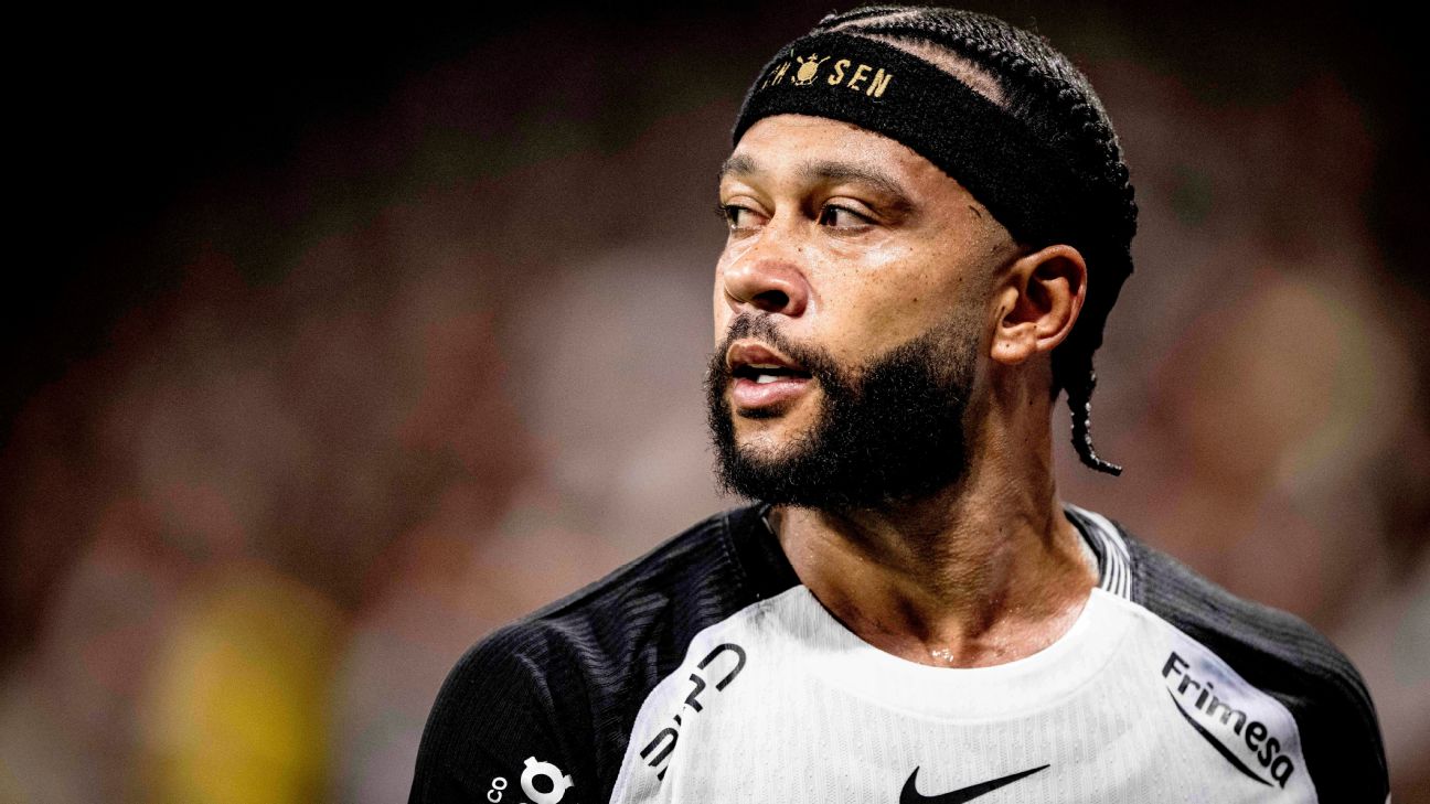 Memphis Depay vai renovar com o Corinthians? Paz abre o jogo, explica proposta e revela valor aproximado de dívida astronômica: 'É próximo disso...'