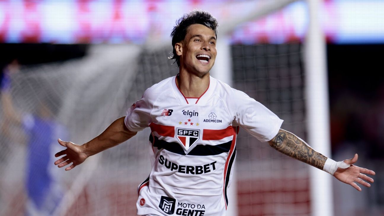 São Paulo goleia Cruzeiro com hat-trick de Ferreirinha, mantém adversário no Z-4 e alivia pressão sobre Roger Machado