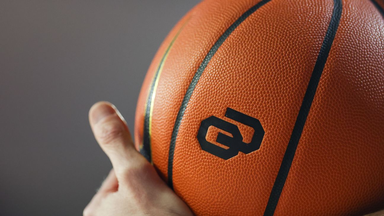 Oklahoma hires Clemson's McKay as hoops GM