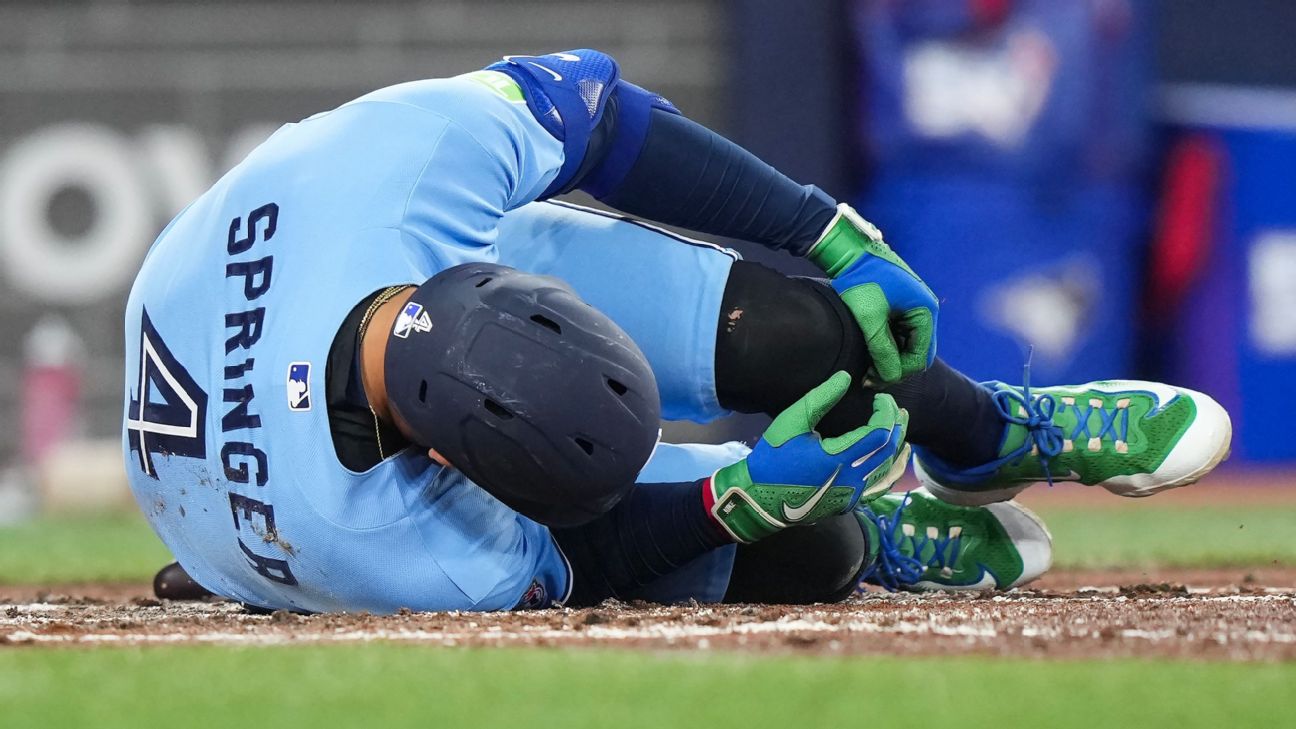 Blue Jays DH Springer exits with fractured big toe