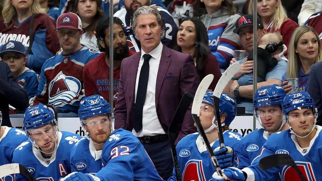 Avs' Bednar taken to hospital after puck hits face