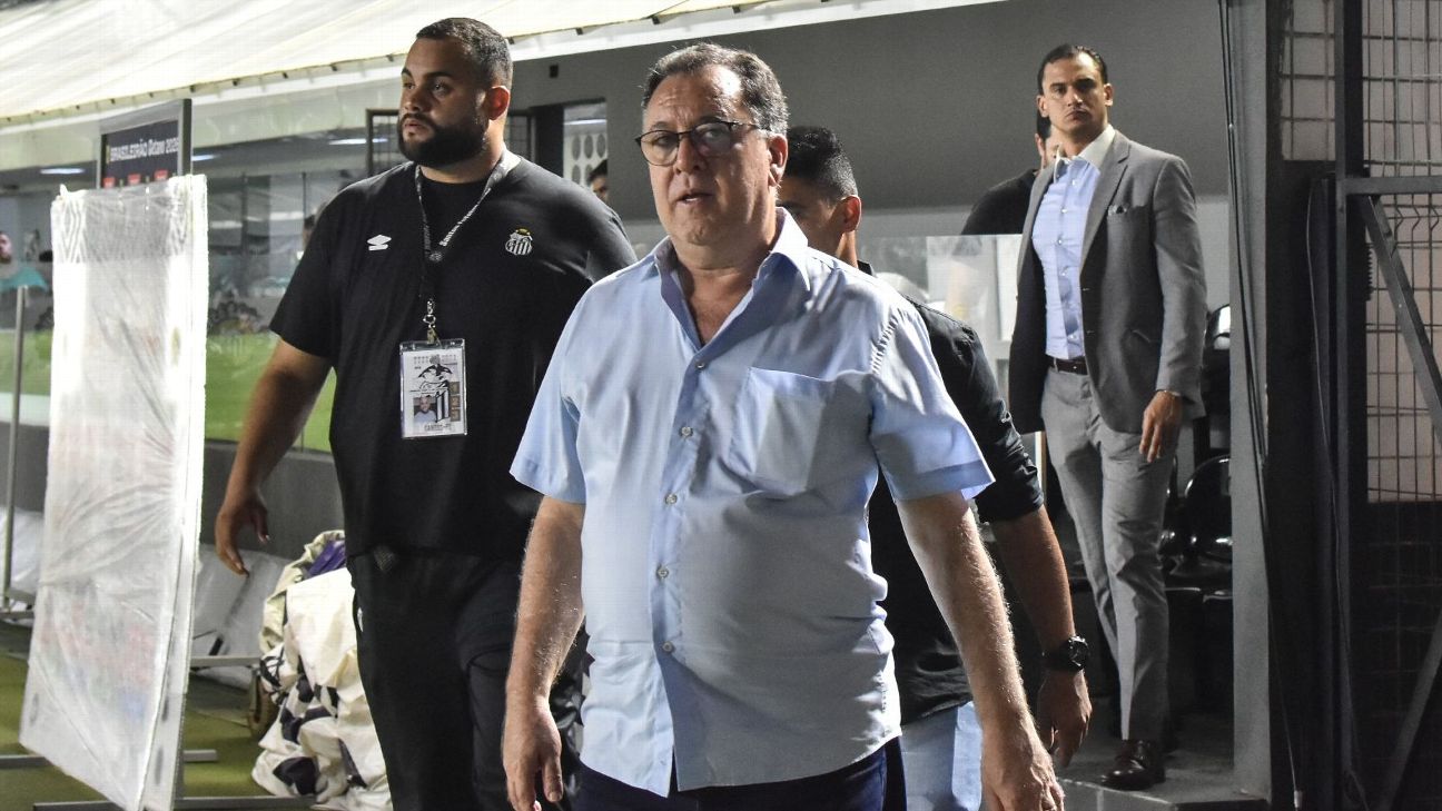 Santos tem reunião 'ríspida' entre jogadores e diretoria para cobrar salários atrasados; veja bastidores