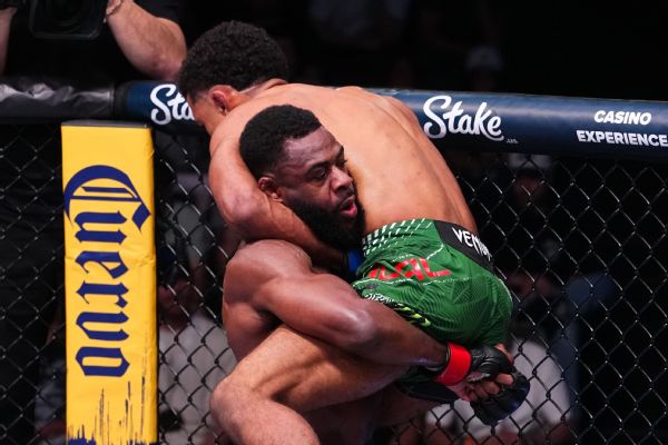 Sterling routs Zalal in UFC main event, eyes featherweight elite