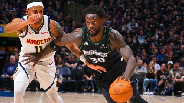 Julius Randle #30 of the Minnesota Timberwolves drives to the basket during the game against the Denver Nuggets photodesk [608x342] - Copy