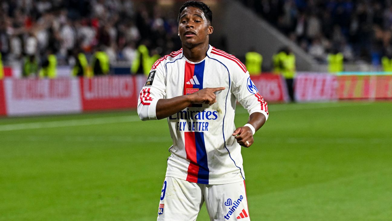 Quem é o atacante que o Lyon está perto de contratar para substituir Endrick