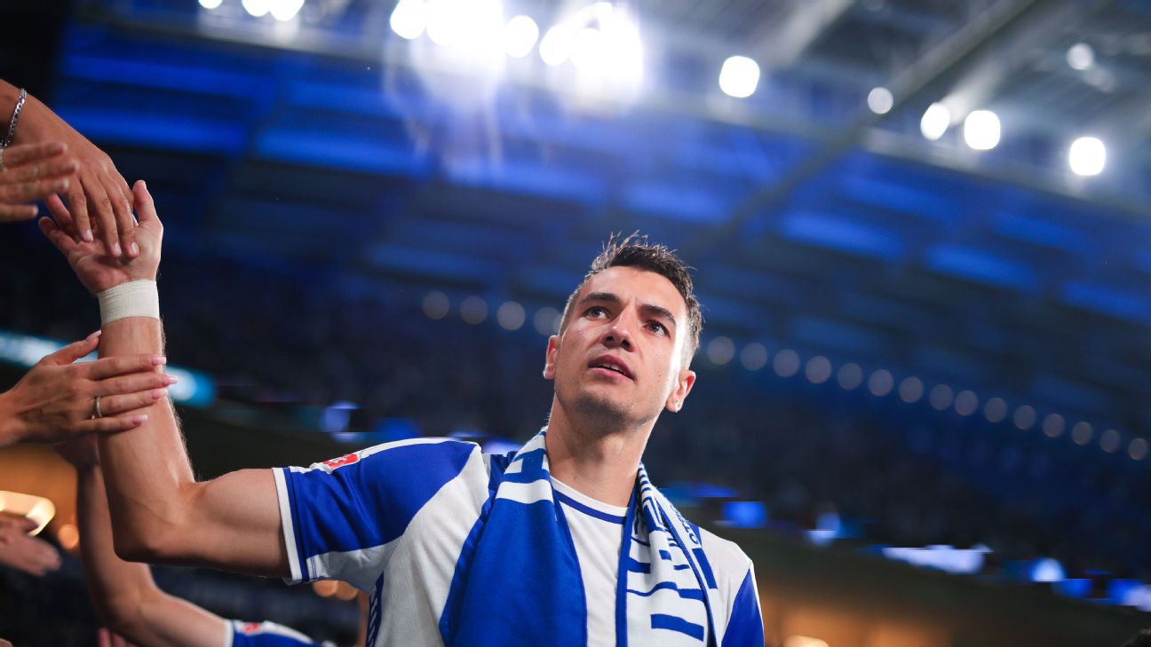 FC Porto sign Jakub Kiwior from Arsenal on permanent deal