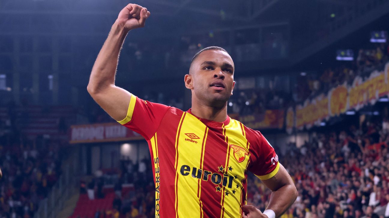 CSKA paga quase R$ 90 milhões e tira ex-atacante do São Paulo de clube turco