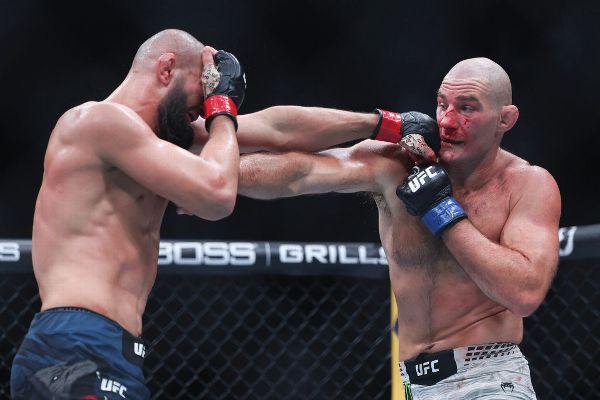 Strickland stuns rival Chimaev for UFC middleweight title