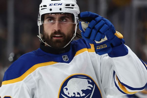 Alex Tuch [600x400]