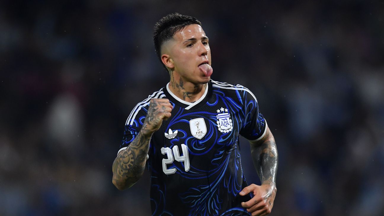 Enzo Fernandez in action for Argentina.
