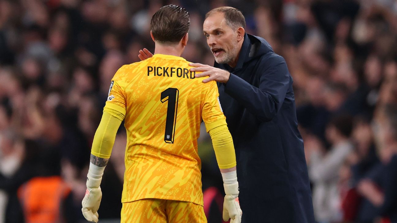 Thomas Tuchel with England goalkeeper Jordan Pickford.