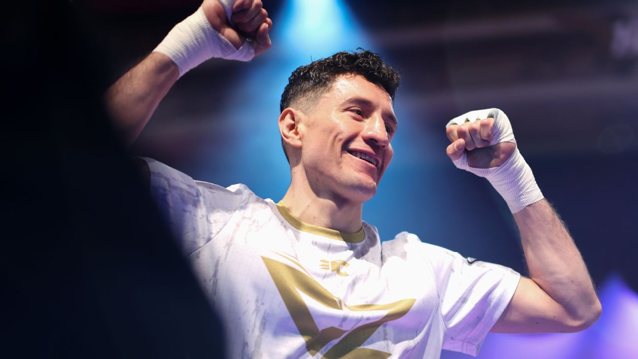 Roach, Zepeda book August title fight in Vegas