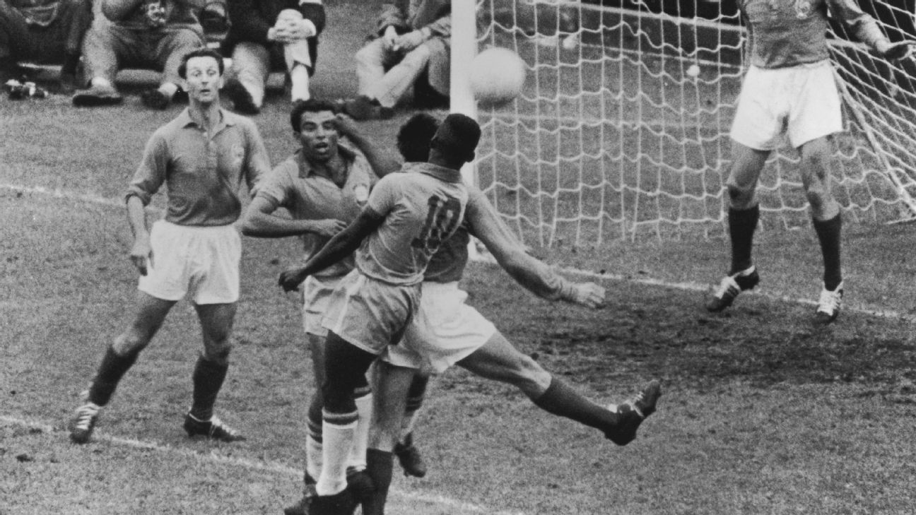 بيع قميص بيليه في نهائيات كأس العالم 1958 في مزاد بقيمة تقدر بـ 6 ملايين دولار