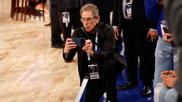 Ben Stiller and A24 produce a Knicks documentary series