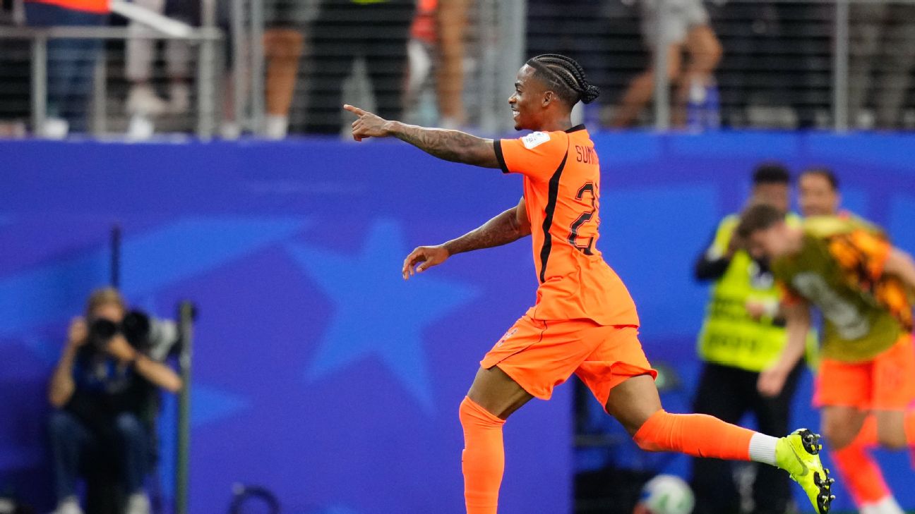 Crysencio Summerville celebrates scoring the second Netherlands goal.