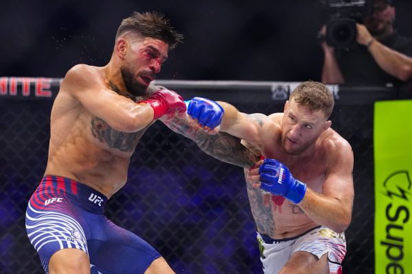Justin Gaethje, right, landed big right hands all night against Ilia Topuria en route to capturing the UFC lightweight championship in a massive upset at UFC Freedom 250 at the White House. — Article image accompanying UFC champ Alexander Volkanovski proposes 'send-off' superbout vs. Justin Gaethje on WagerUp Sports News.