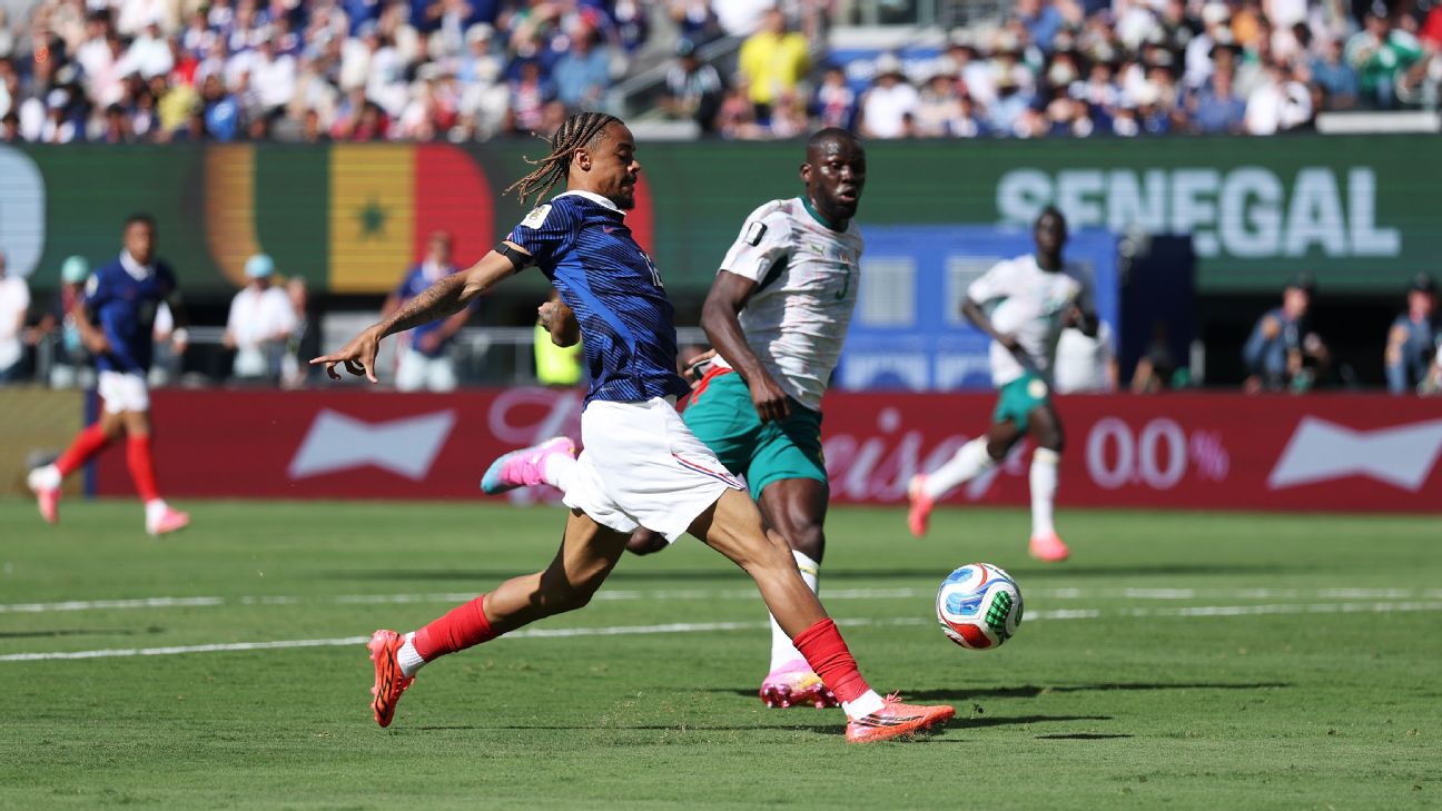 Barcola definió bárbaro y puso el 2-0 para Francia ante Senegal