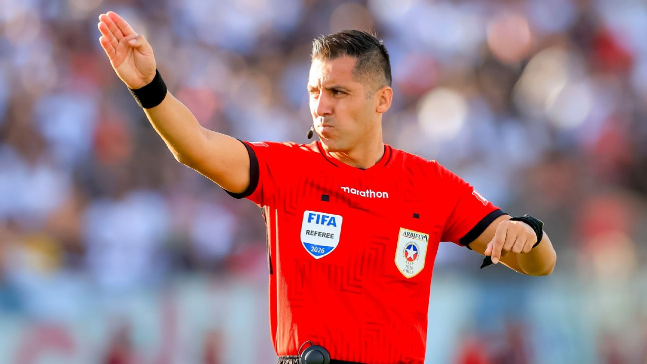 El juez chileno Cristián Garay volverá a ver acción en el Mundial