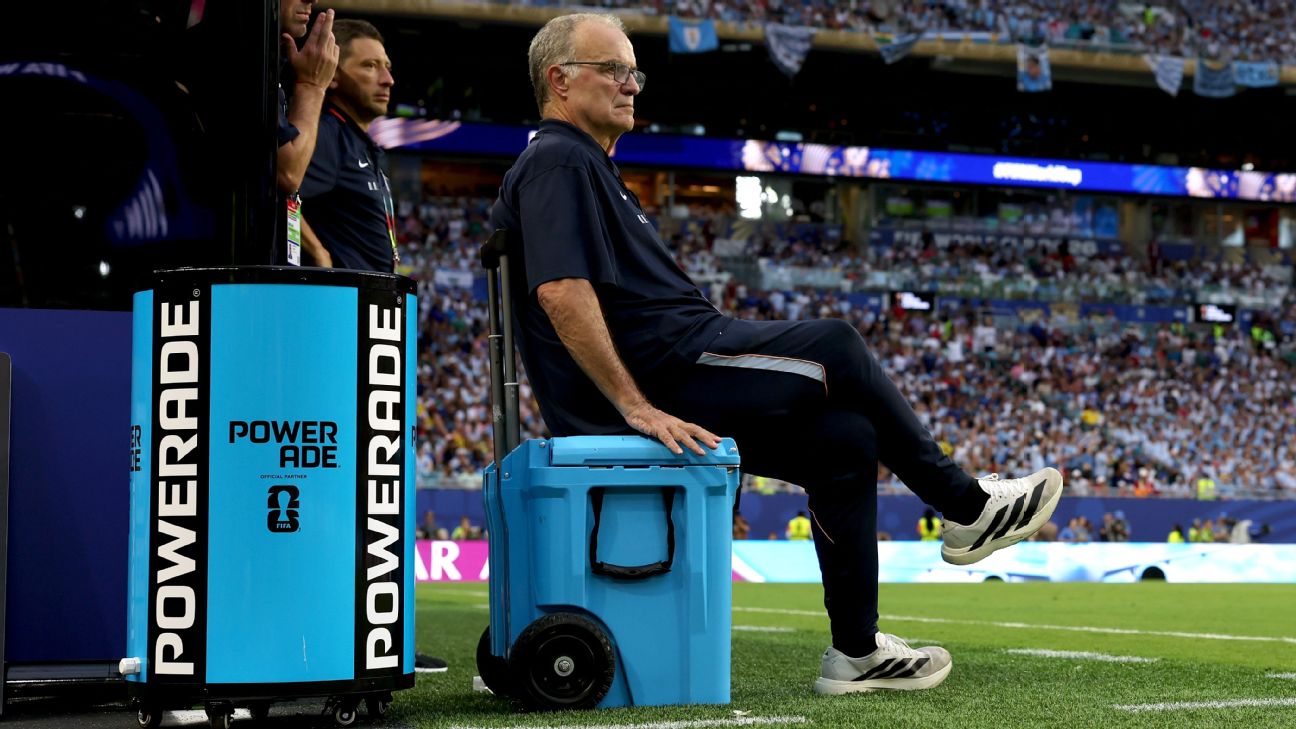 Bielsa's Uruguay anger Cape Verde over fair play