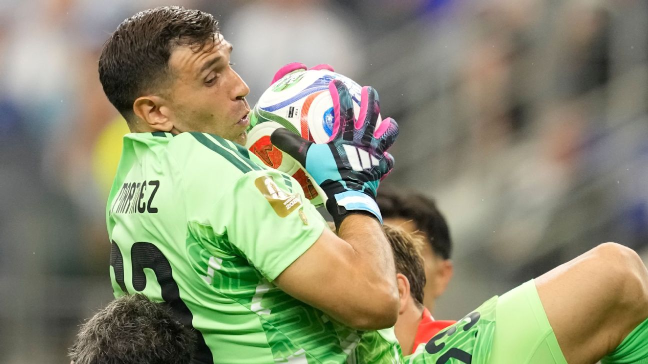Dibu Martínez y una gran atajada en un momento clave de Argentina-Austria en el Mundial 2026