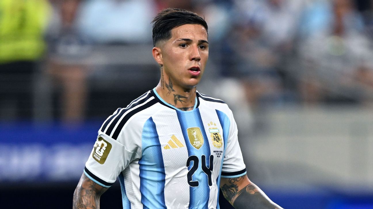 Enzo Fernández, el socio de todos: otro gran partido del líder del mediocampo
