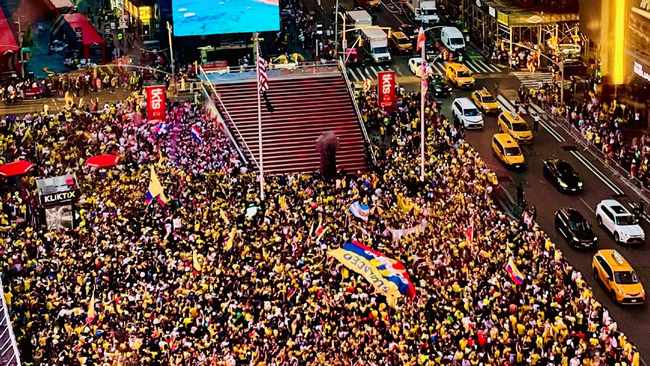 Times Square fue Tricolor: el banderazo de Ecuador en la previa del partido ante Alemania por el Mundial