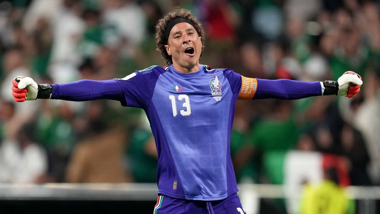 Memo Ochoa, entre los jugadores más veteranos que jugó un Mundial