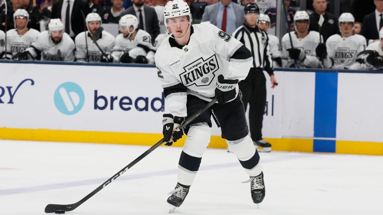Kings re-sign Brandt Clarke to 5-year, $37 million deal