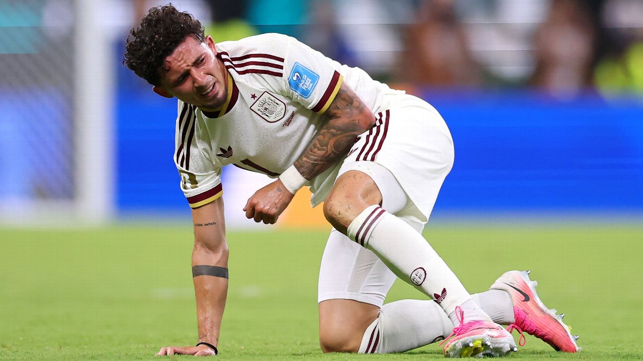 Así se lesionó Yeremy Pino ante Uruguay
