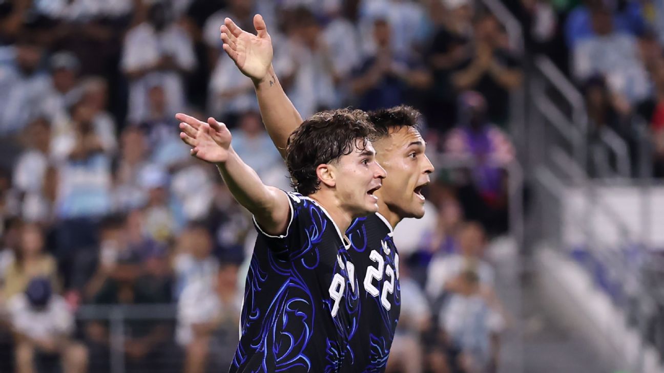 La sentencia del Kun Agüero sobre el ataque de Argentina: ¿Lautaro o Julián?