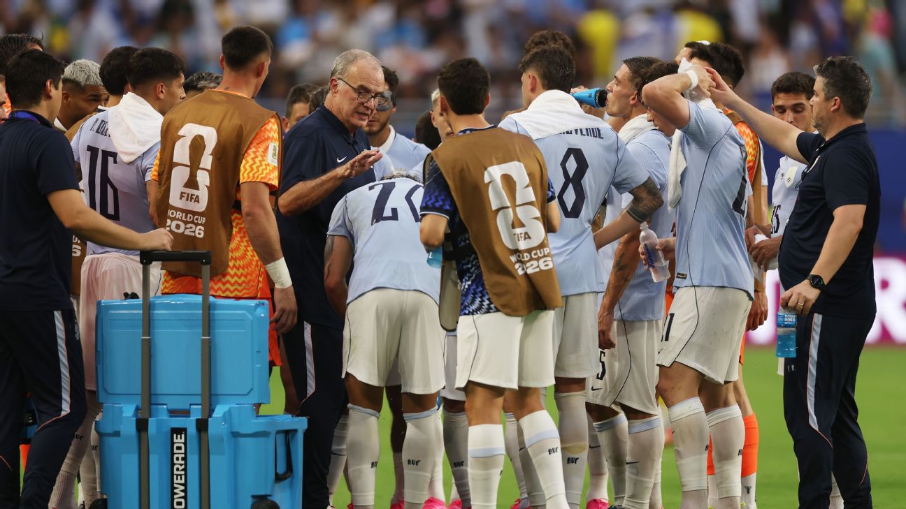 Marcelo Bielsa y sus desencuentros con el plantel de Uruguay