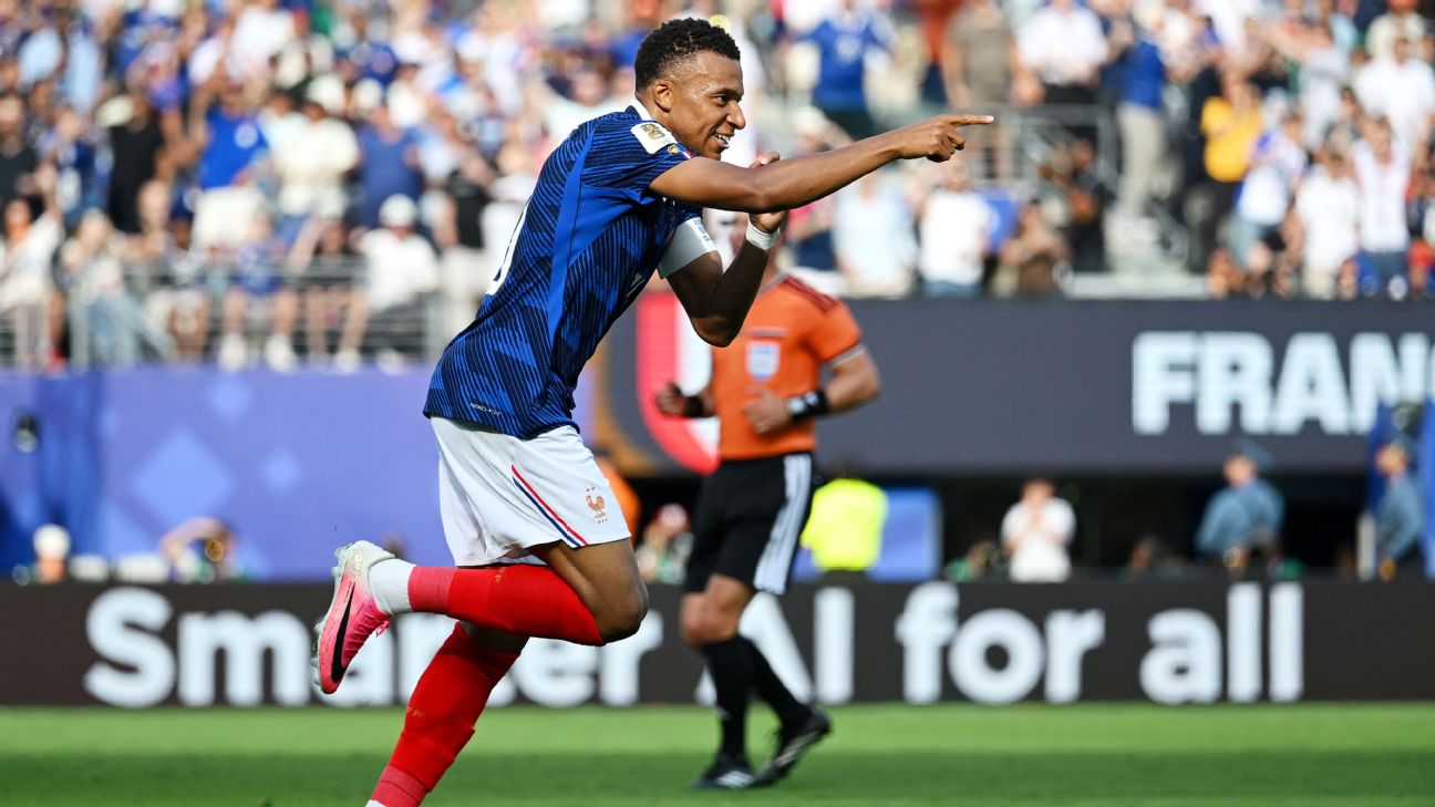 Mbappé, con un golazo, marcó el primero de Francia vs. Suecia en los 16avos. del Mundial