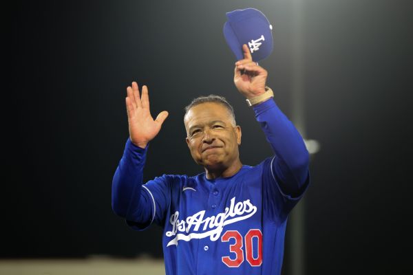 Dodgers' Dave Roberts fastest manager to reach 1,000 career wins