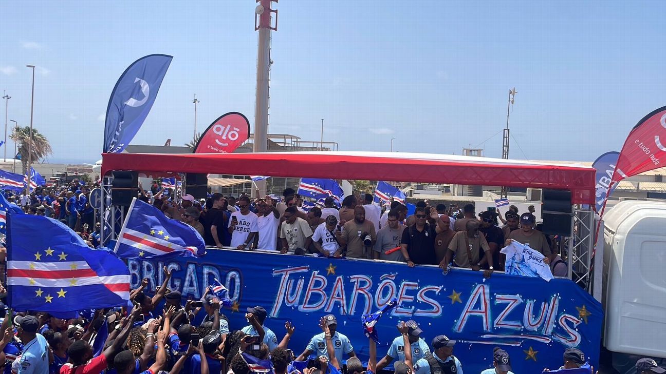 Las imágenes del emotivo recibimiento de Cabo Verde a sus héroes tras la derrota ante Argentina en su inolvidable debut en el Mundial 2026