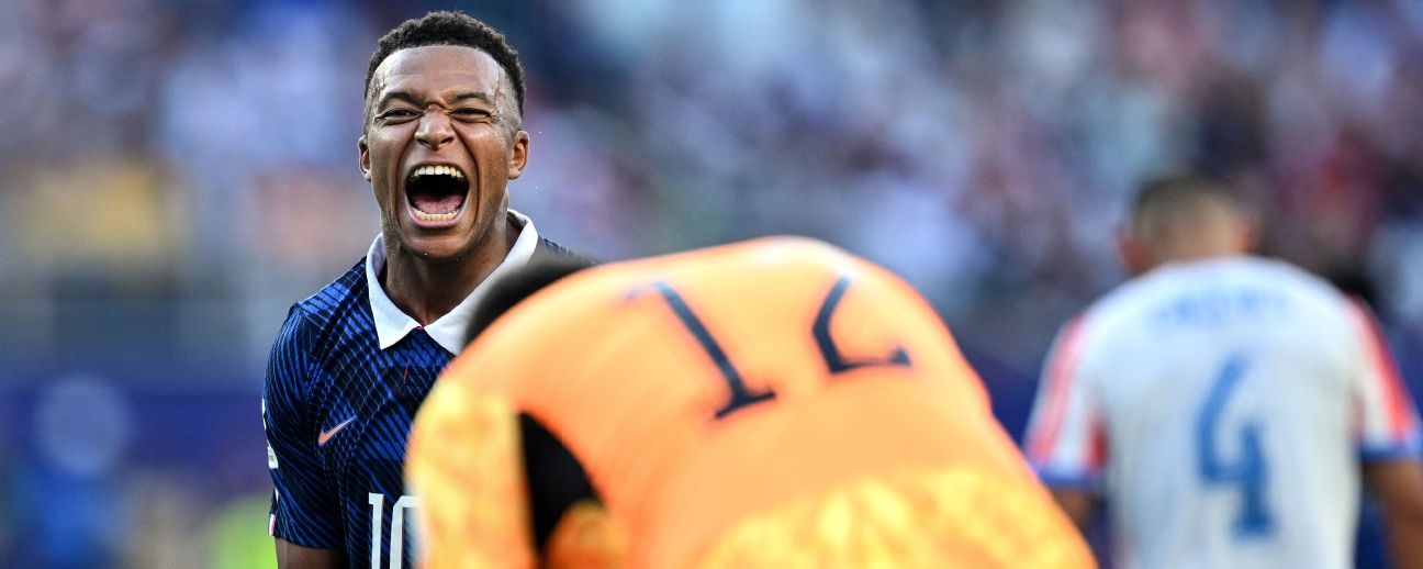 Francia presentará denuncia por racismo contra Mbappé