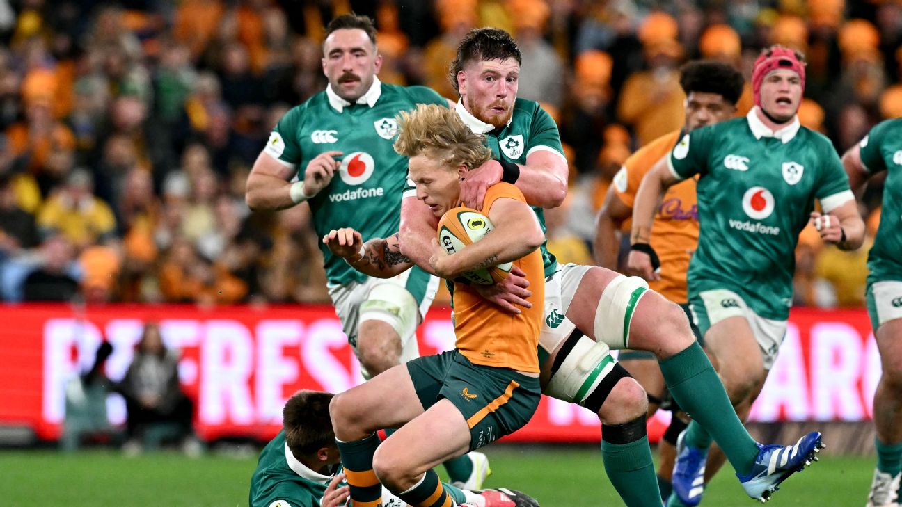 espn.com - Wallabies halves Gordon, Lonergan expected to be fit for clash against France