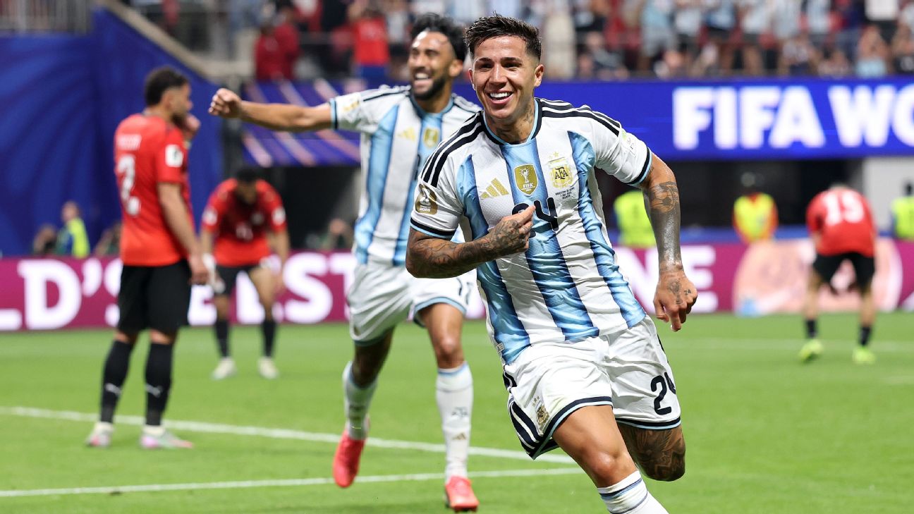 Enzo Fernández metió un cabezazo bárbaro para el 3-2 de Argentina ante Egipto en el Mundial 2026