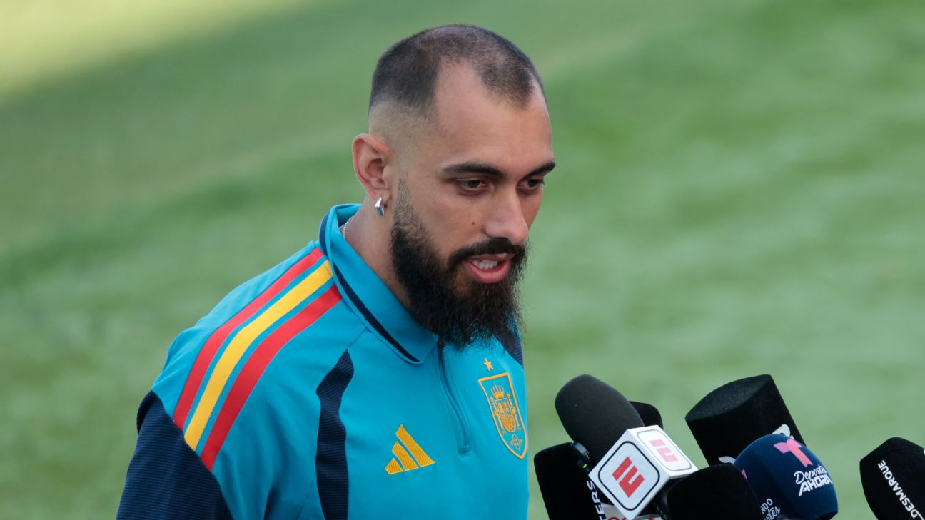 Borja Iglesias desea éxito a Andrés Guardado en Selección Mexicana