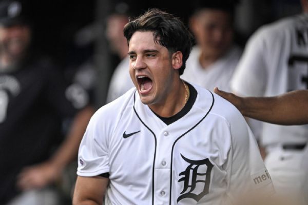 Tigers' Valencia honors Venezuela after HR in 1st MLB at-bat