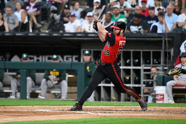 White Sox rookie center fielder Tristan Peters hits for cycle