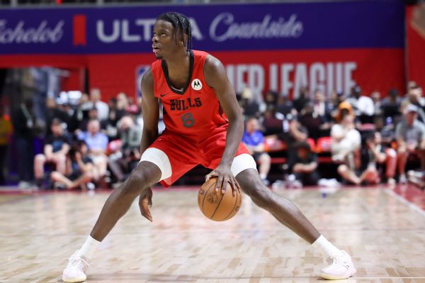Bulls' Wilson 'emotional,' dominant in 35-point Summer League debut