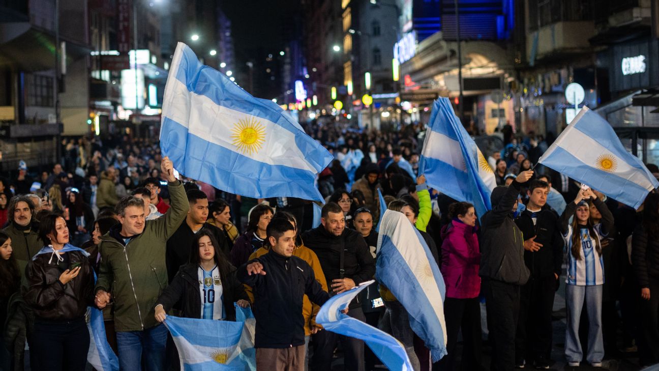 A puro desahogo y alegría: así se celebró el triunfo de Argentina y el pase a semis